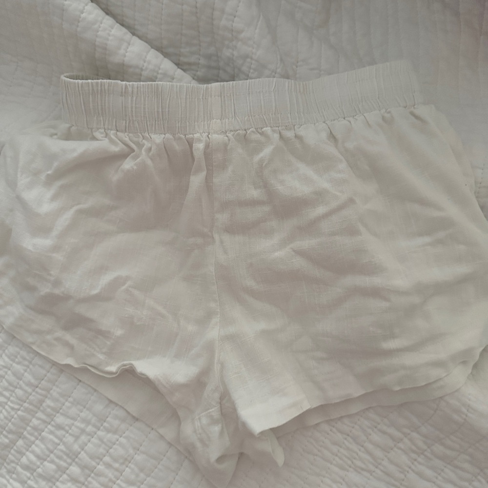 Princess Polly beach house shorts linen